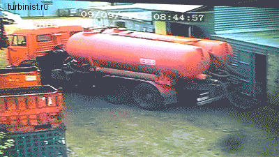 Сила вакуума